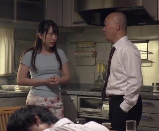 Đè bú vú em phê tới nóc